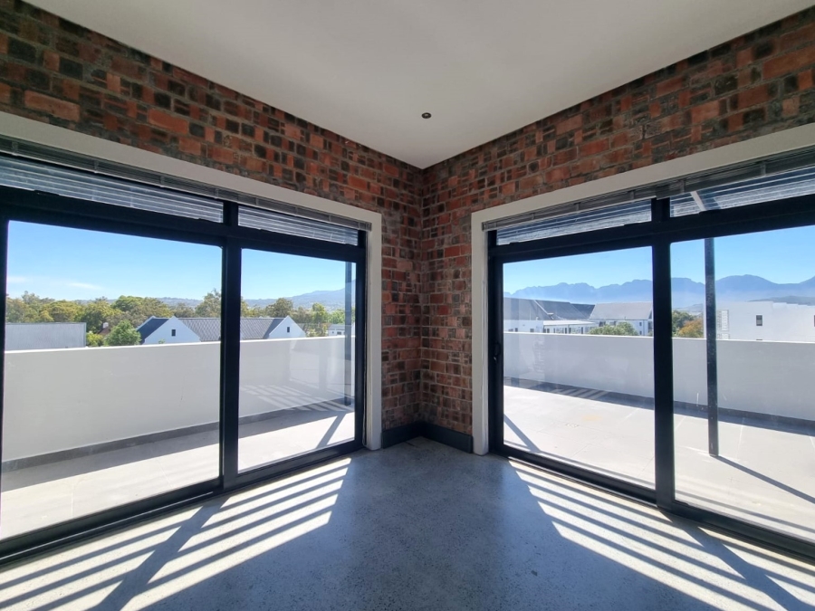To Let 2 Bedroom Property for Rent in Paardevlei Western Cape